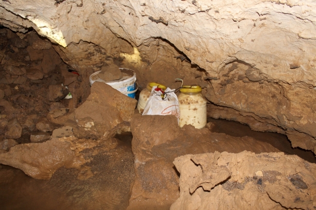 Köylüler mağarayı buzdolabı olarak kullanıyor